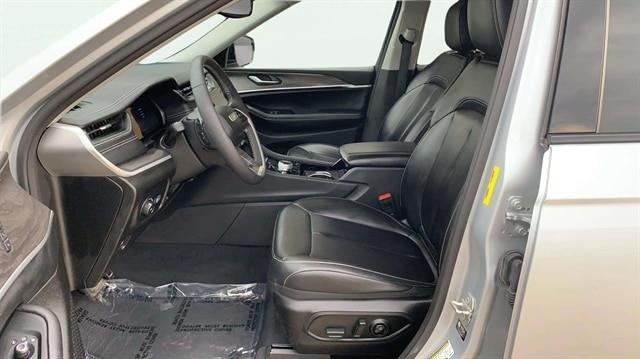 2023 Jeep Cherokee - $31,900