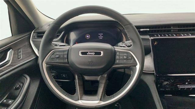 2023 Jeep Cherokee - $31,900
