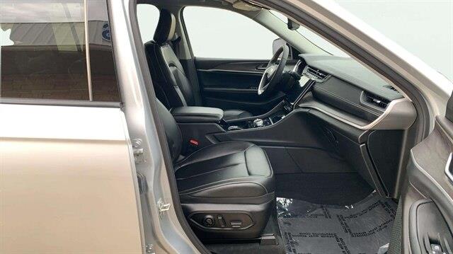 2023 Jeep Cherokee - $31,900