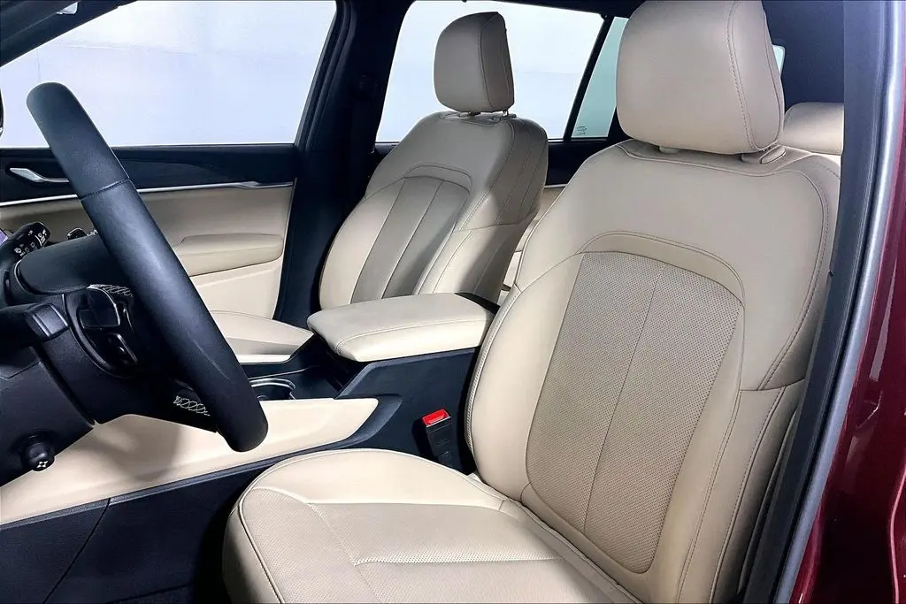 2025 Jeep Cherokee - $39,941