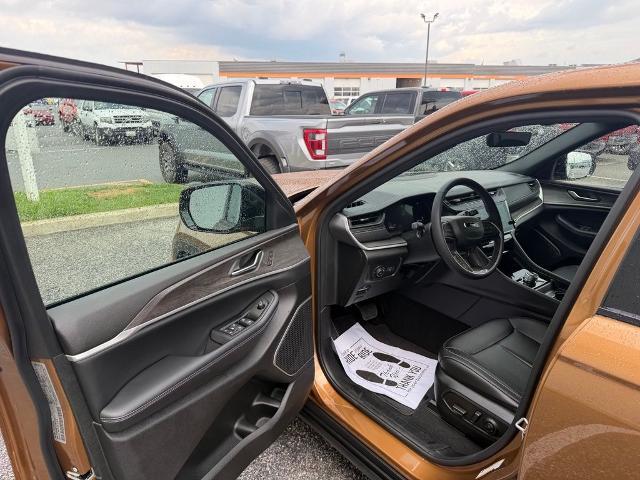 2026 Jeep Cherokee - $43,900
