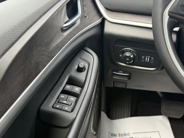 2026 Jeep Cherokee - $43,900