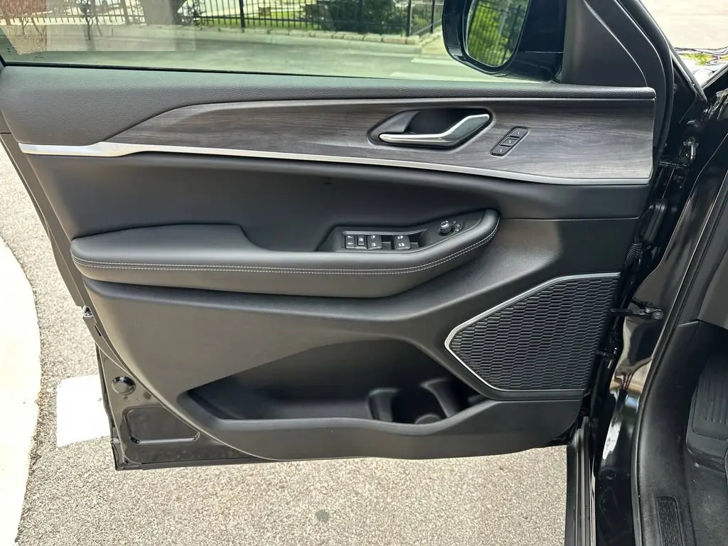 2026 Jeep Cherokee - $45,609
