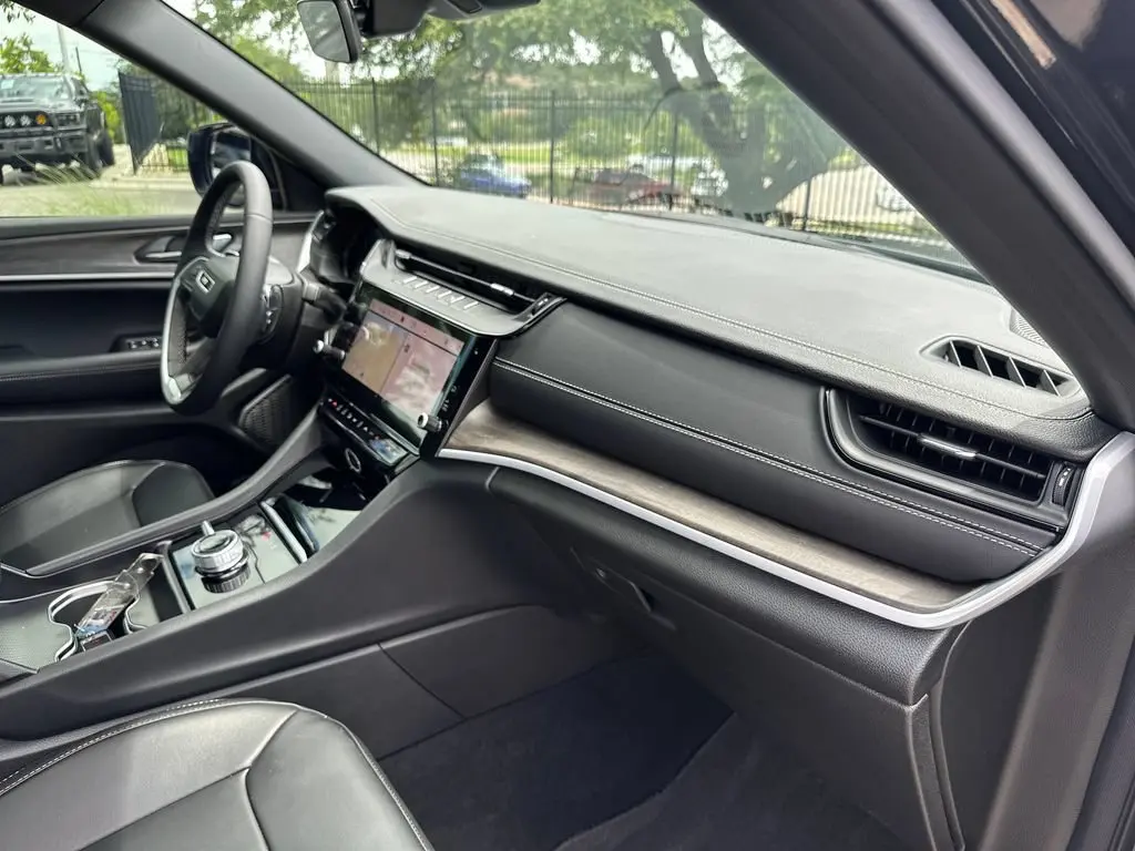 2026 Jeep Cherokee - $45,609