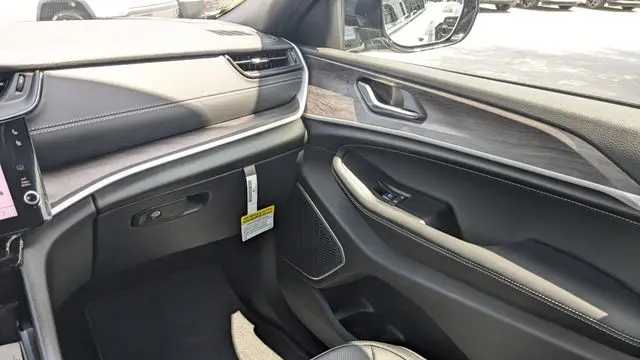 2026 Jeep Grand Cherokee L Limited Reserve