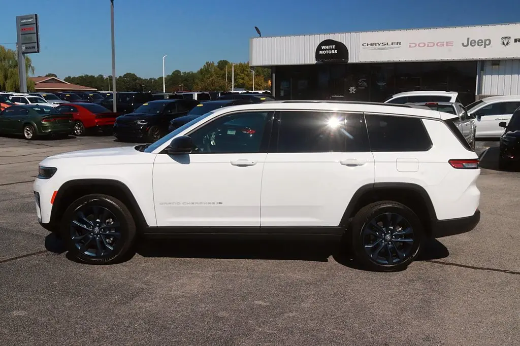 2026 Jeep Cherokee - $42,304