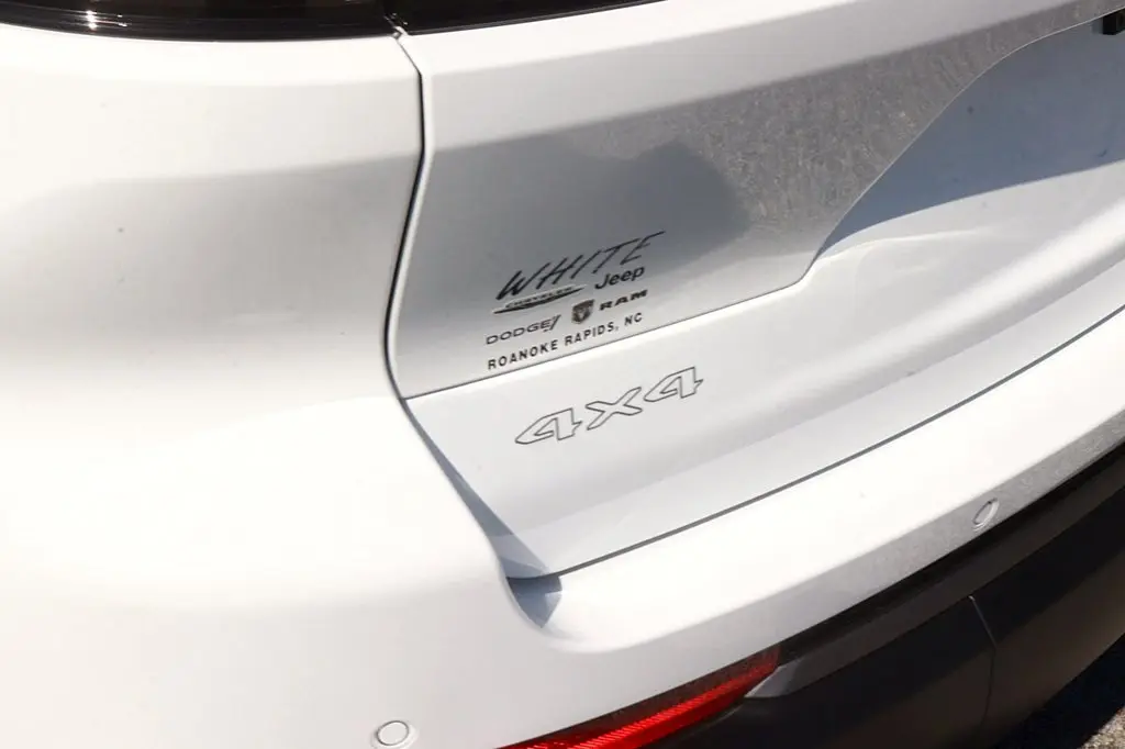 2026 Jeep Cherokee - $42,304