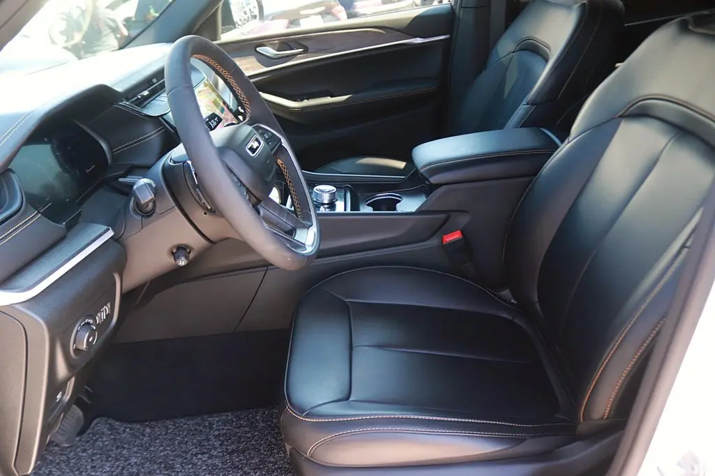 2026 Jeep Cherokee - $42,304