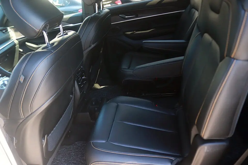 2026 Jeep Cherokee - $42,304