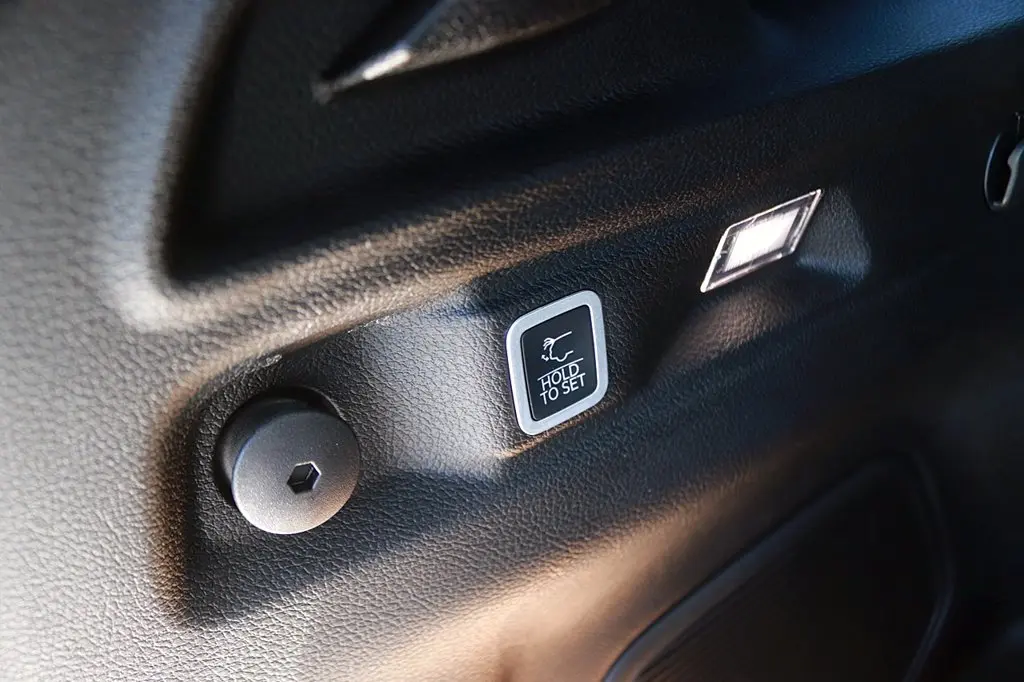 2026 Jeep Cherokee - $42,304