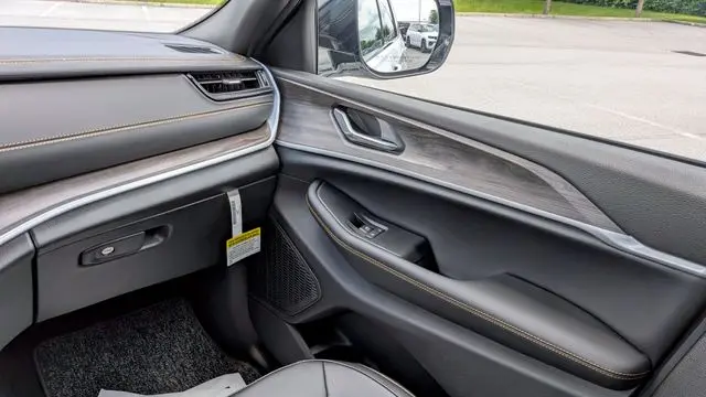 2026 Jeep Grand Cherokee L 85th Anniversary Edition