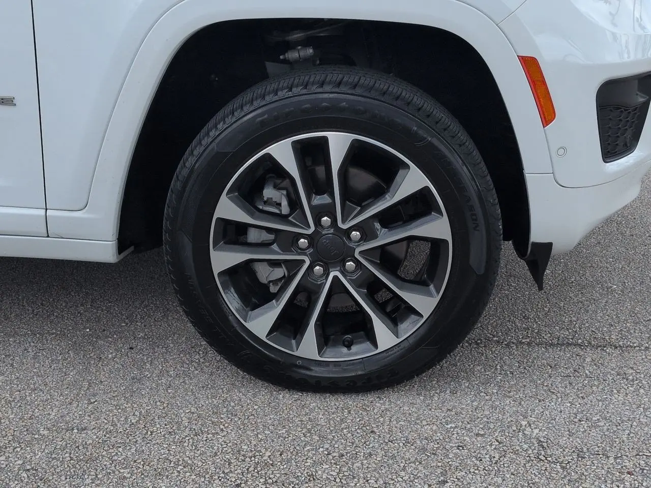 2023 Jeep Cherokee - $38,196
