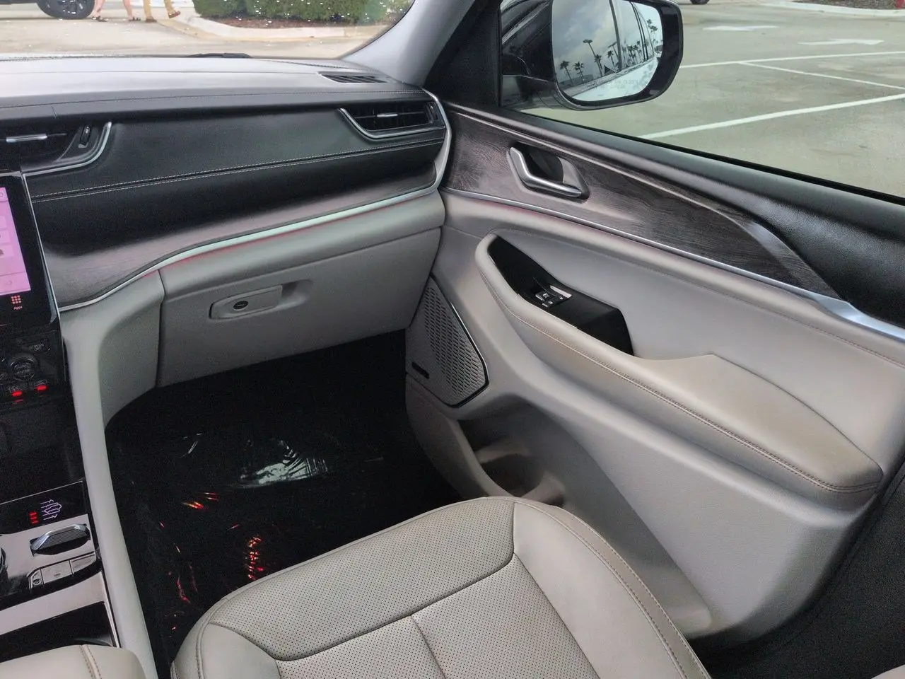 2023 Jeep Cherokee - $38,196