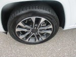 2022 Grand Cherokee L Thumbnail 9