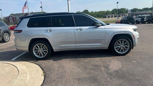 2022 Jeep Grand Cherokee L Summit
