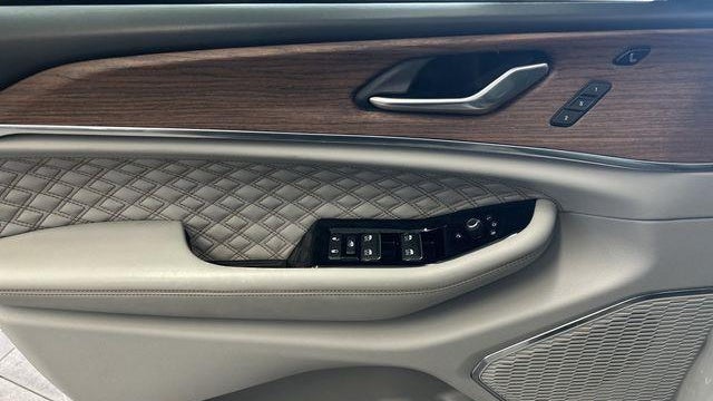 2023 Jeep Grand Cherokee L Summit