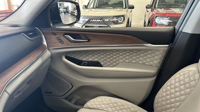 2023 Jeep Grand Cherokee L Summit