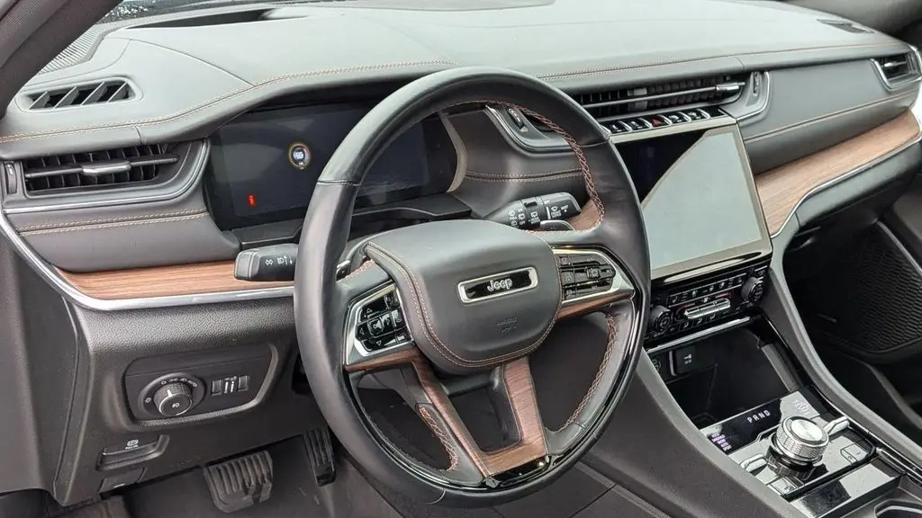 2023 Jeep Grand Cherokee L Summit