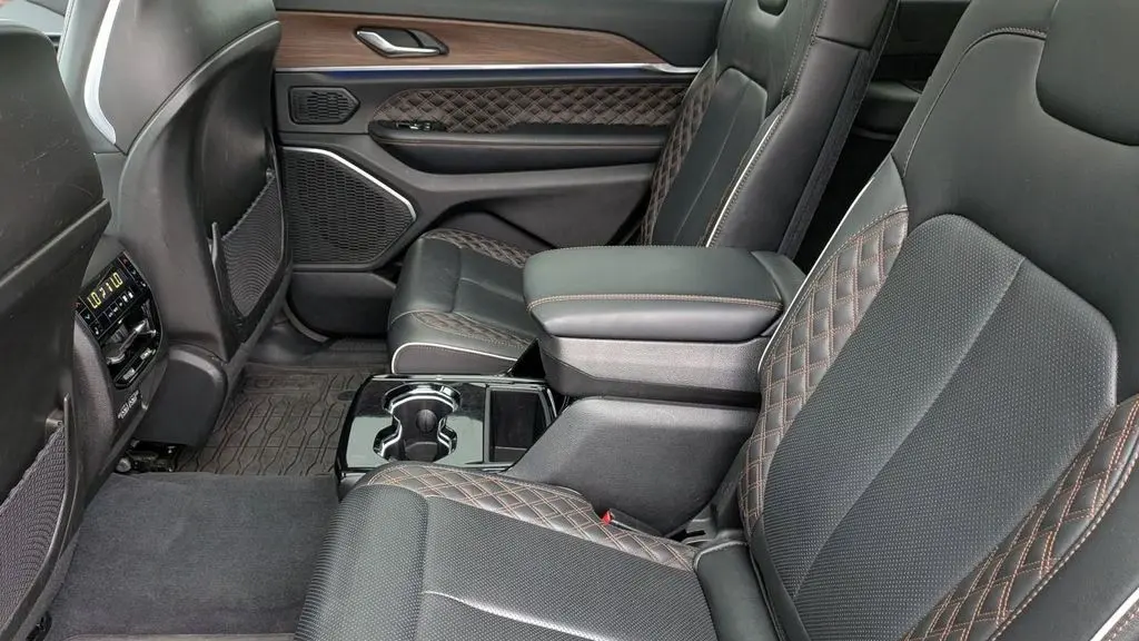 2023 Jeep Grand Cherokee L Summit