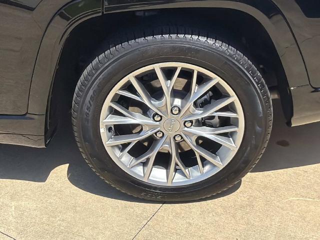 2025 Jeep Cherokee - $43,380