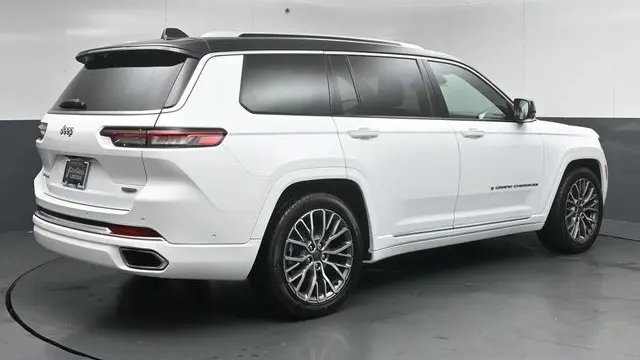 2023 Jeep Grand Cherokee L Summit Reserve