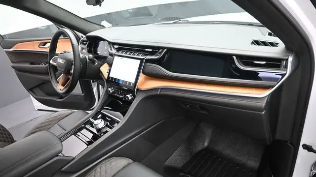 2023 Jeep Grand Cherokee L Summit Reserve