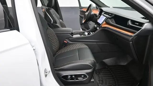 2023 Jeep Grand Cherokee L Summit Reserve