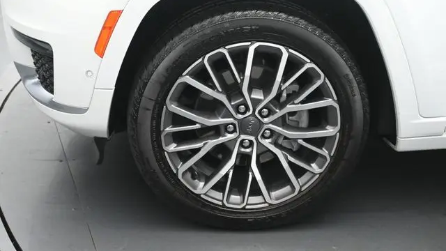2023 Jeep Grand Cherokee L Summit Reserve