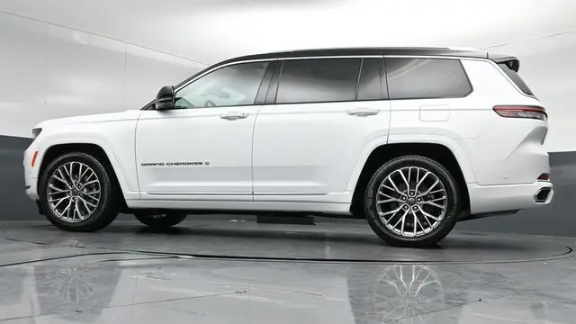2023 Jeep Grand Cherokee L Summit Reserve