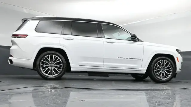 2023 Jeep Grand Cherokee L Summit Reserve
