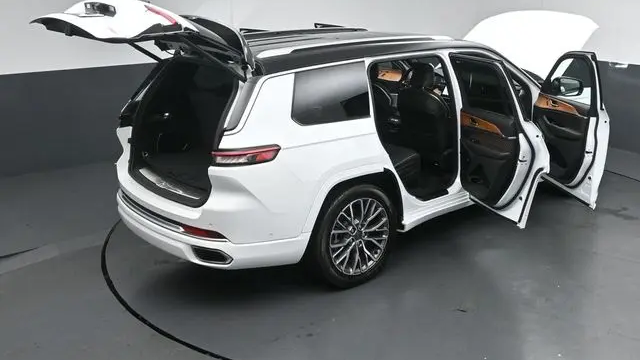 2023 Jeep Grand Cherokee L Summit Reserve