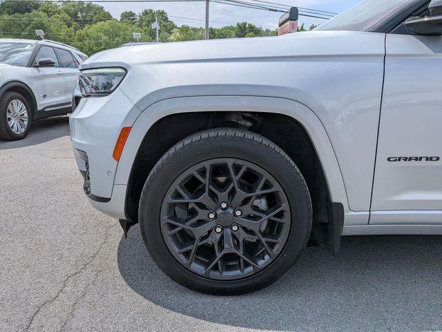 2025 Jeep Cherokee - $51,995