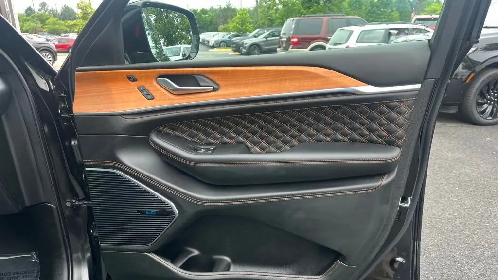 2025 Jeep Grand Cherokee L Summit Reserve
