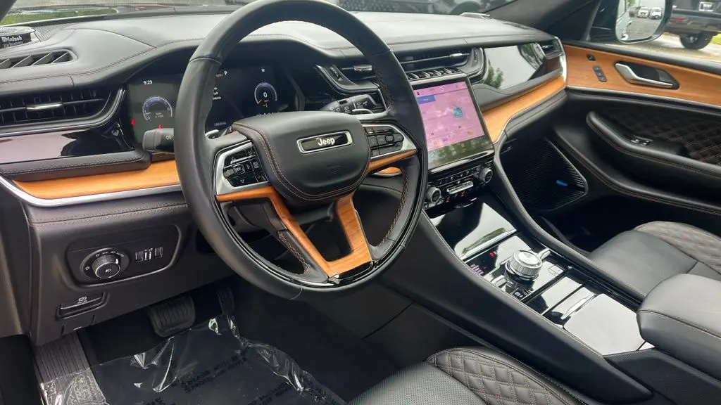 2025 Jeep Grand Cherokee L Summit Reserve