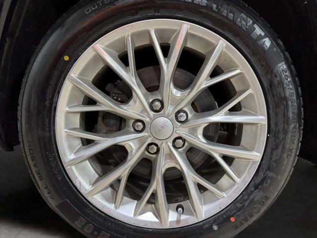 2021 Jeep Cherokee - $28,995