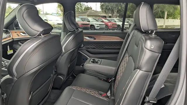 2026 Jeep Grand Cherokee L Summit