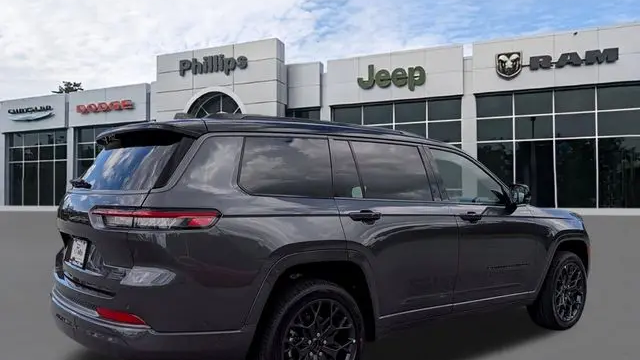2026 Jeep Grand Cherokee L Summit
