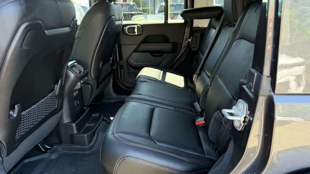 2025 Jeep Wrangler Rubicon X