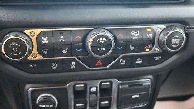 2025 Jeep Wrangler Rubicon X