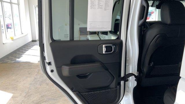 2025 Jeep Wrangler Rubicon X