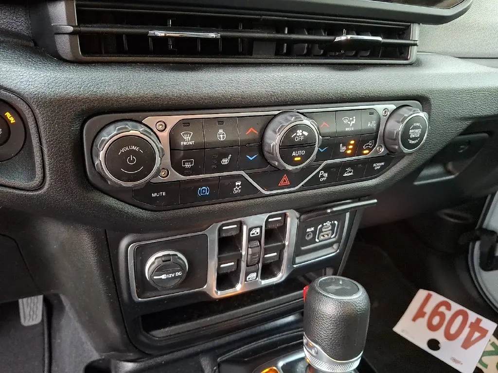 2024 Jeep Wrangler - $25,718