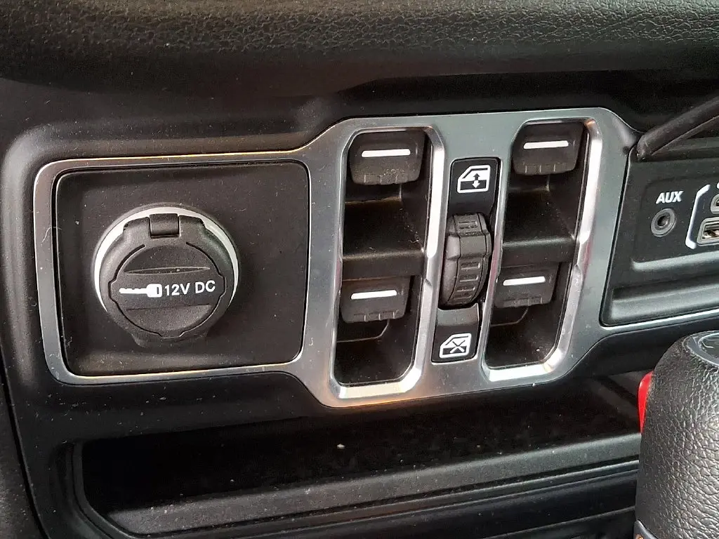 2024 Jeep Wrangler - $25,718