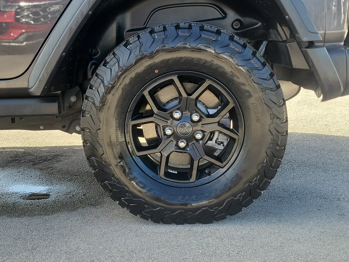 2024 Jeep Wrangler - $25,990