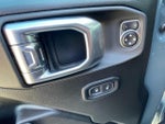 2025 Wrangler Thumbnail 29