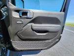 2025 Wrangler Thumbnail 24