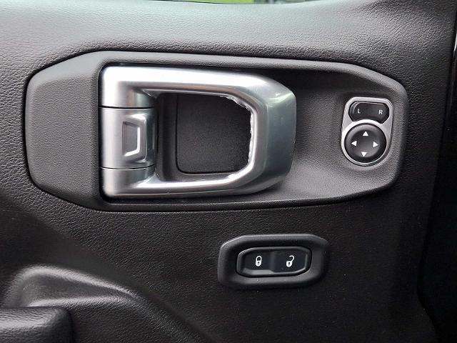 2024 Jeep Wrangler - $29,988