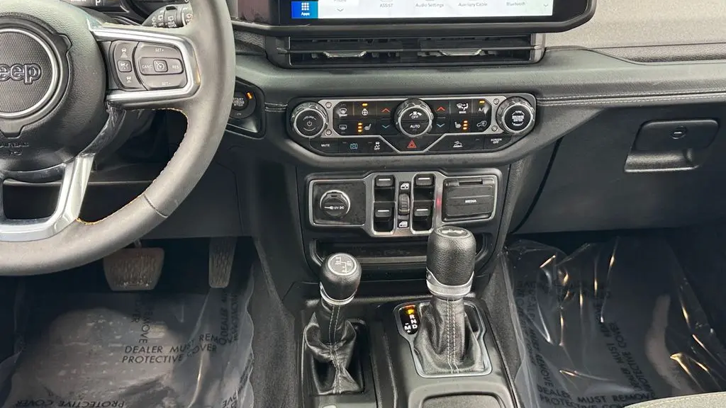 2024 Jeep Wrangler Sahara 4xe