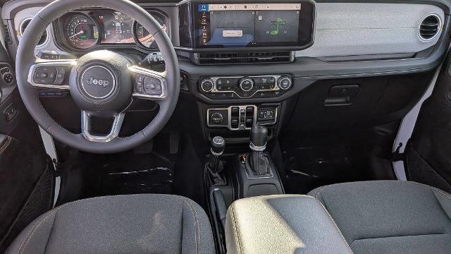 2025 Jeep Wrangler Sahara 4xe