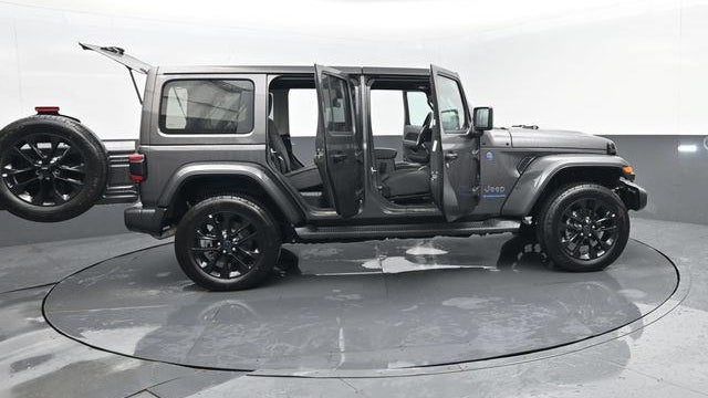 2025 Jeep Wrangler Sahara 4xe