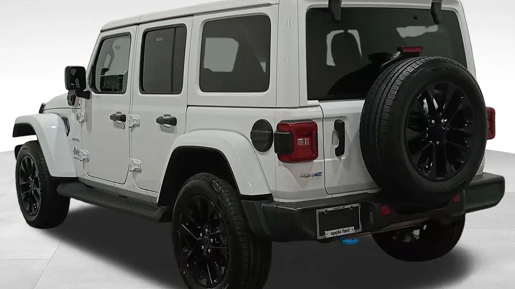 2024 Jeep Wrangler Sahara 4xe